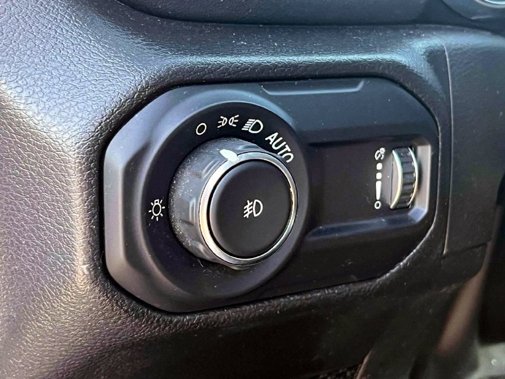 2023 Jeep Wrangler 4-Door Sahara 4x4