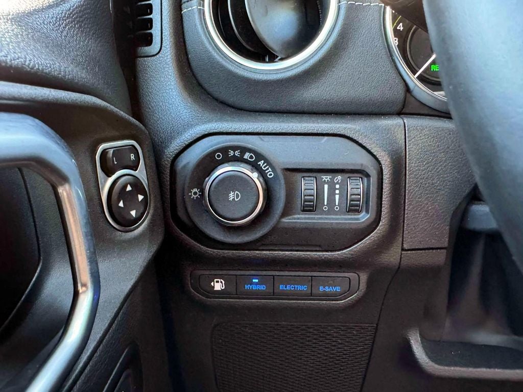 2022 Jeep Wrangler 4xe Unlimited Sahara 4x4