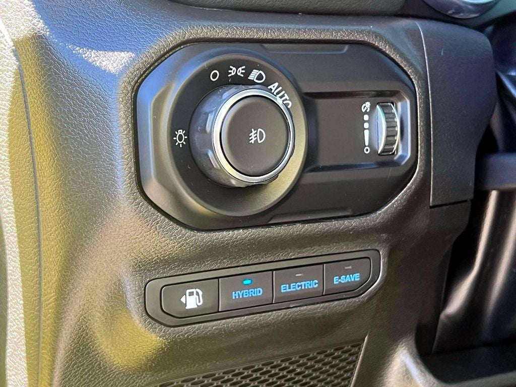 2023 Jeep Wrangler 4xe Sahara 4x4