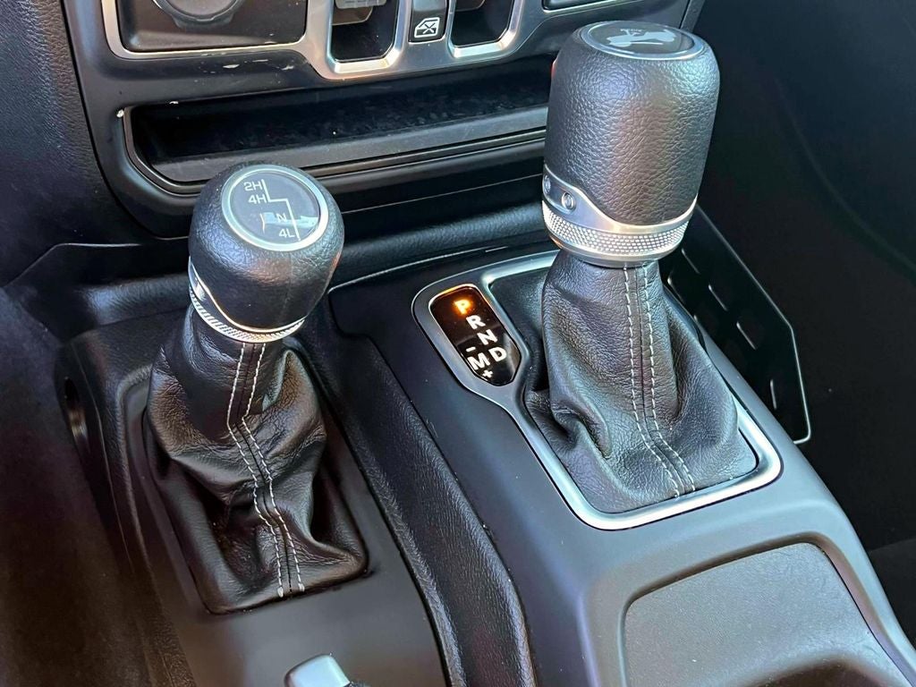 2025 Jeep Wrangler 4-Door Summit 4x4