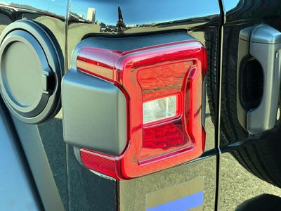 2025 Jeep Wrangler 4-Door Summit 4x4