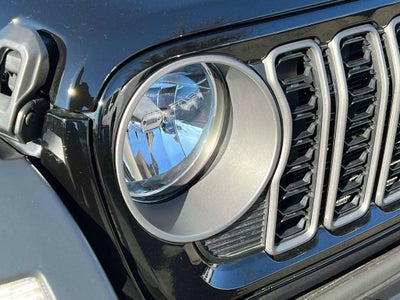 2025 Jeep Wrangler 4-Door Summit 4x4