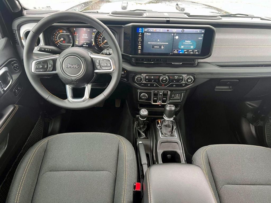 2025 Jeep Wrangler 4-Door Sahara 4x4