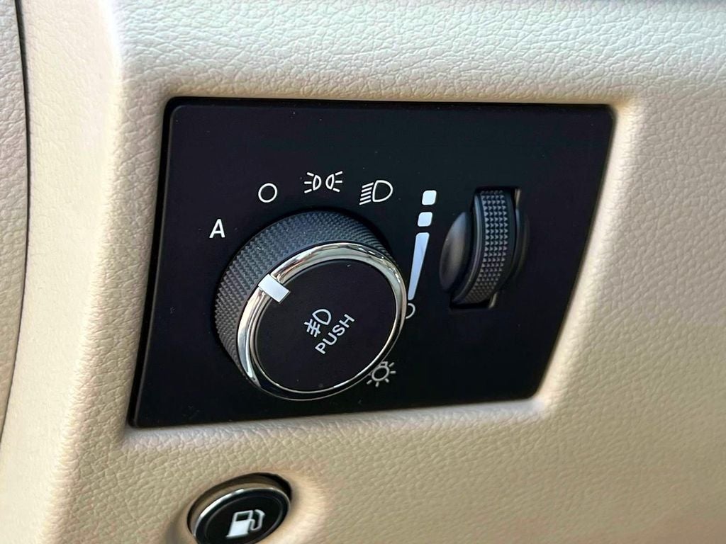 2022 Jeep Grand Cherokee WK Laredo E 4x4