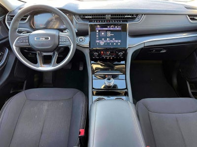 2023 Jeep Grand Cherokee Laredo 4x4