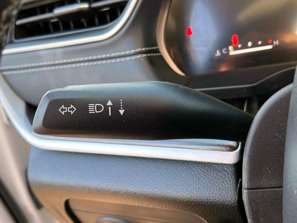 2023 Jeep Grand Cherokee Laredo 4x4