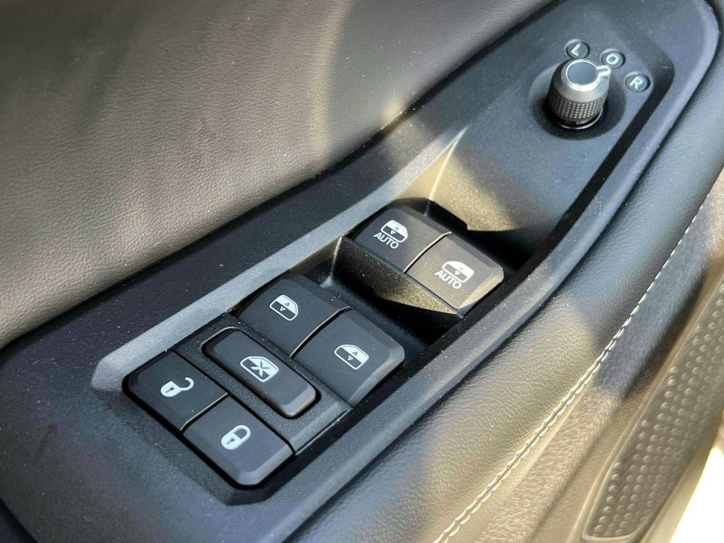 2023 Jeep Grand Cherokee Laredo 4x4