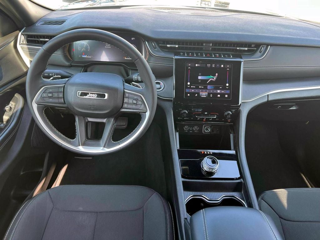 2024 Jeep Grand Cherokee Laredo X 4x4