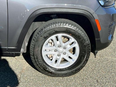 2023 Jeep Grand Cherokee Laredo 4x4