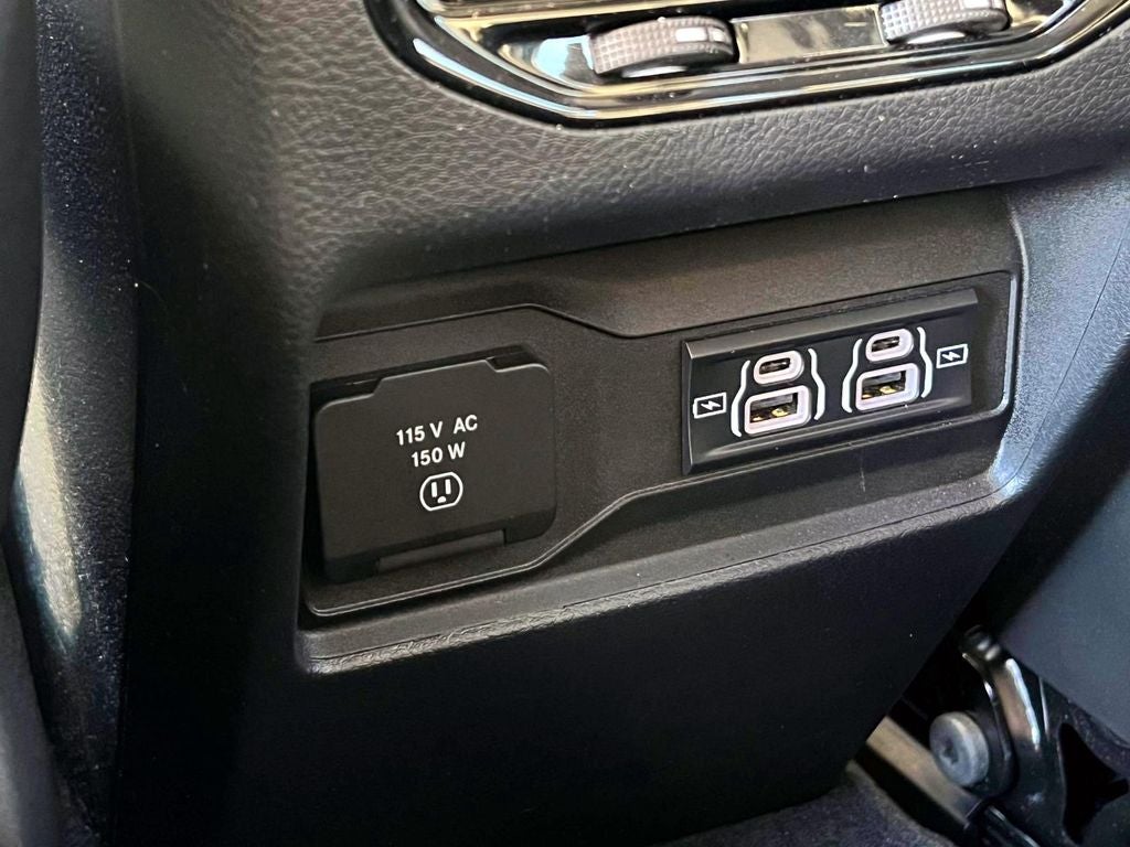 2023 Jeep Grand Cherokee Laredo 4x4