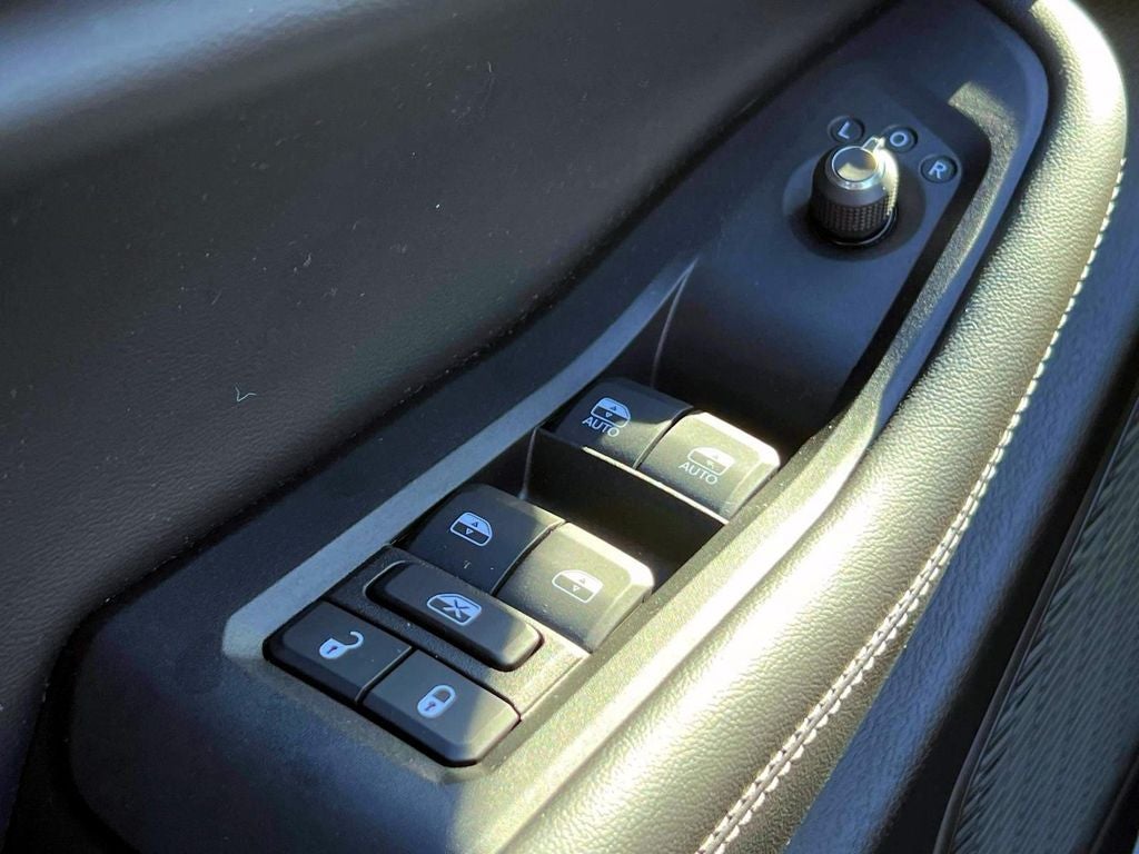 2023 Jeep Grand Cherokee Laredo 4x4