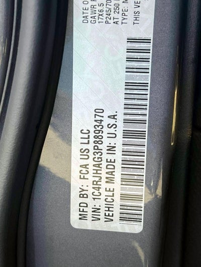 2023 Jeep Grand Cherokee Laredo 4x4