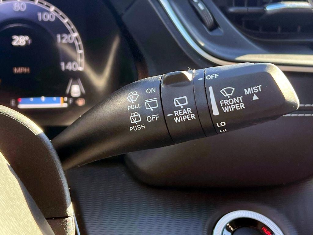 2023 Jeep Grand Cherokee Laredo 4x4