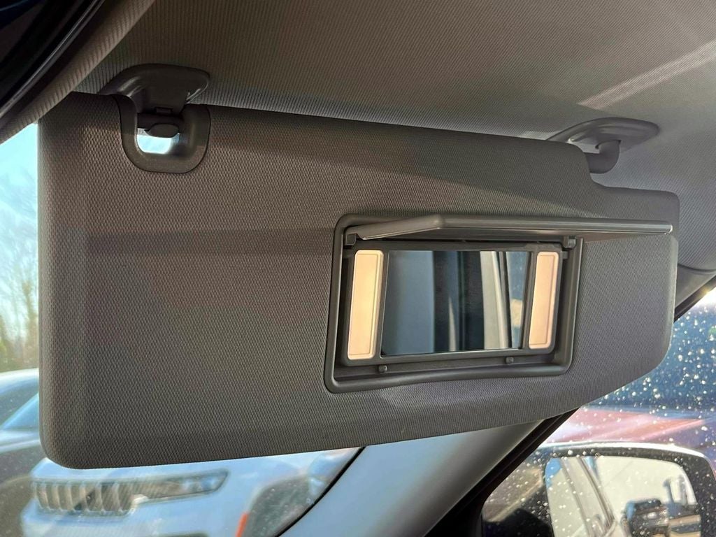 2023 Jeep Grand Cherokee Laredo 4x4