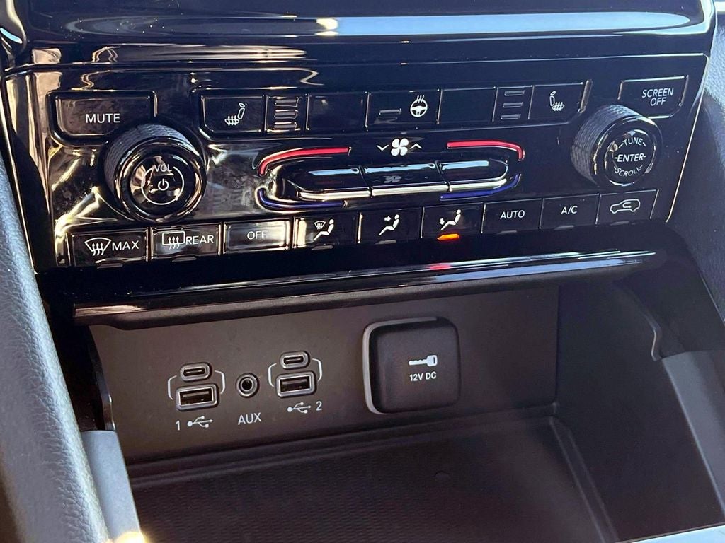 2023 Jeep Grand Cherokee Laredo 4x4