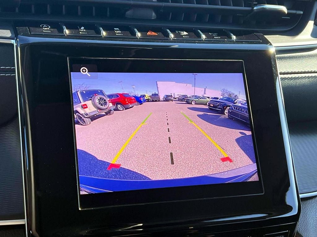 2023 Jeep Grand Cherokee Laredo 4x4