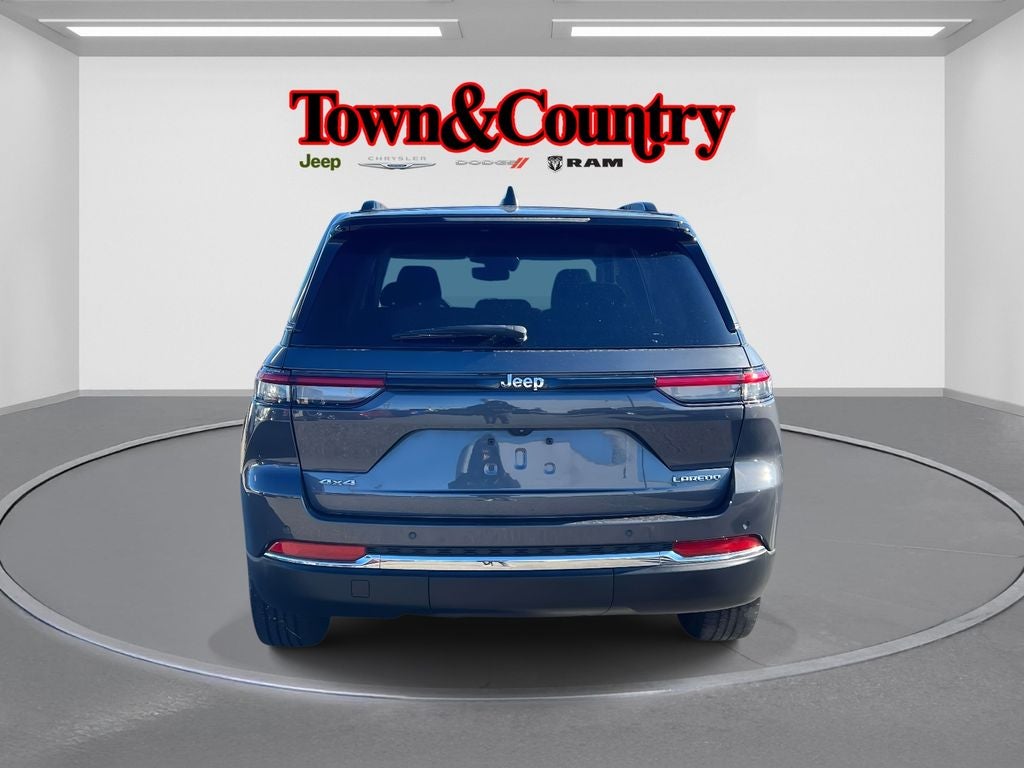 2023 Jeep Grand Cherokee Laredo 4x4