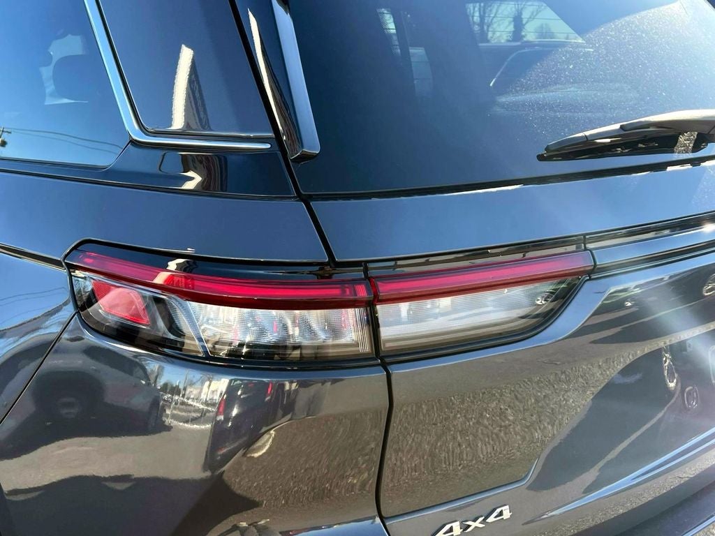 2023 Jeep Grand Cherokee Laredo 4x4