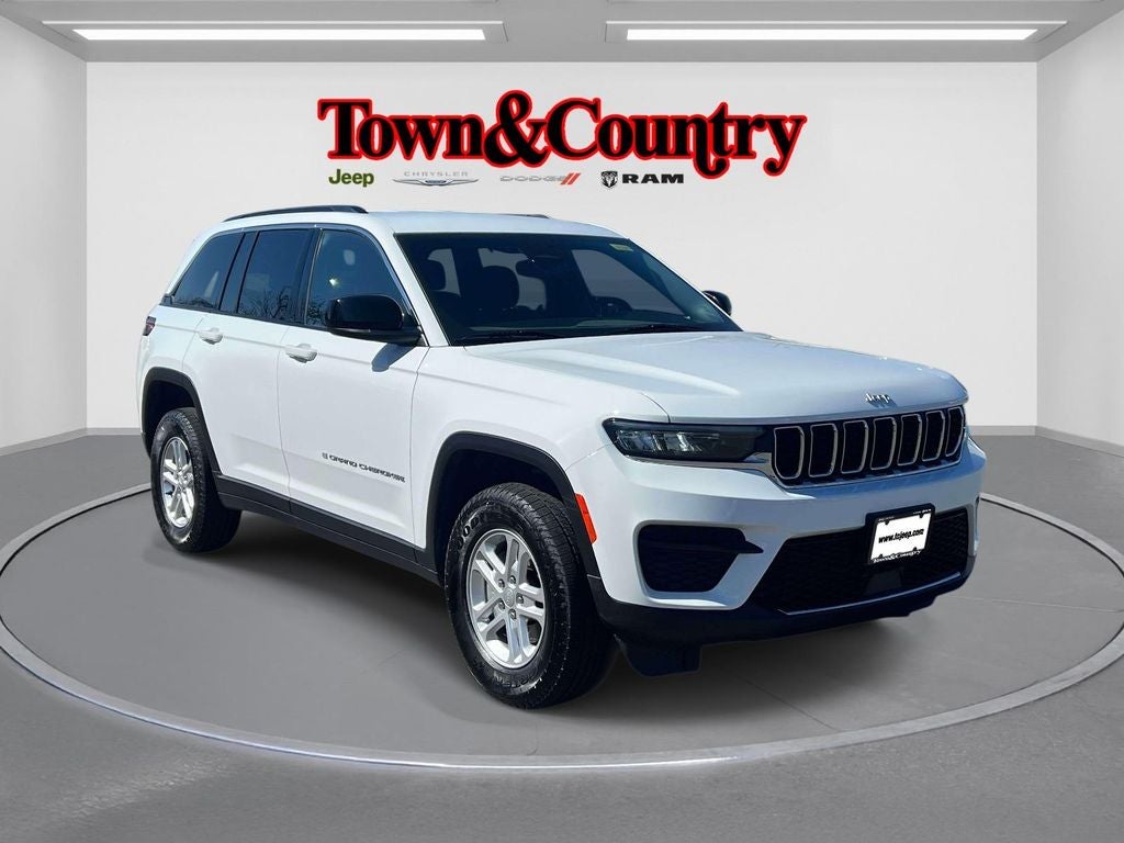 2025 Jeep Grand Cherokee Laredo 4x4