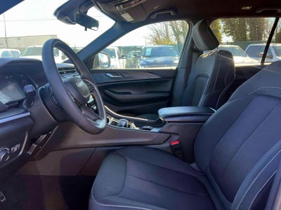 2025 Jeep Grand Cherokee Laredo 4x4