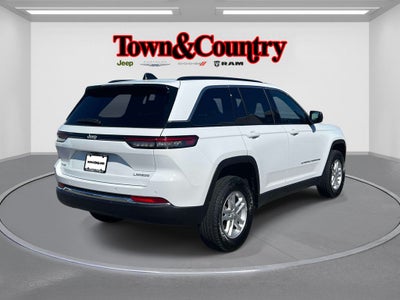 2025 Jeep Grand Cherokee Laredo 4x4