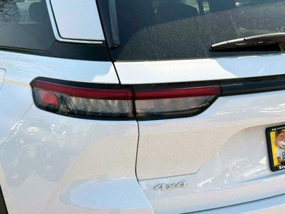 2025 Jeep Grand Cherokee Laredo X 4x4