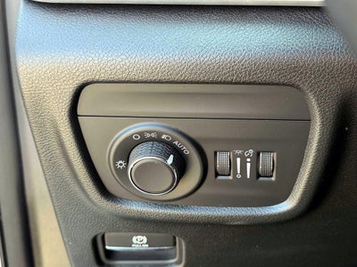 2025 Jeep Grand Cherokee Laredo X 4x4