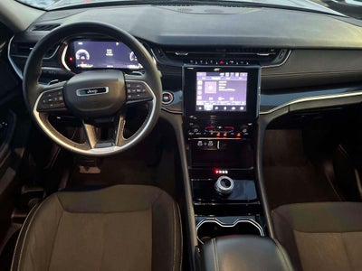 2023 Jeep Grand Cherokee Laredo 4x4