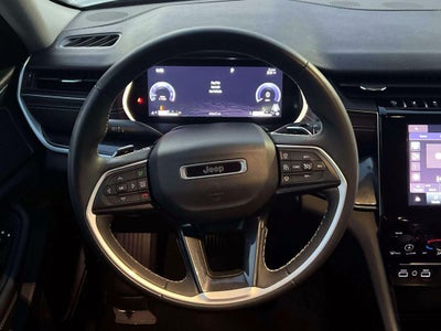 2023 Jeep Grand Cherokee Laredo 4x4