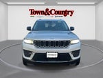 2023 Jeep Grand Cherokee Laredo 4x4