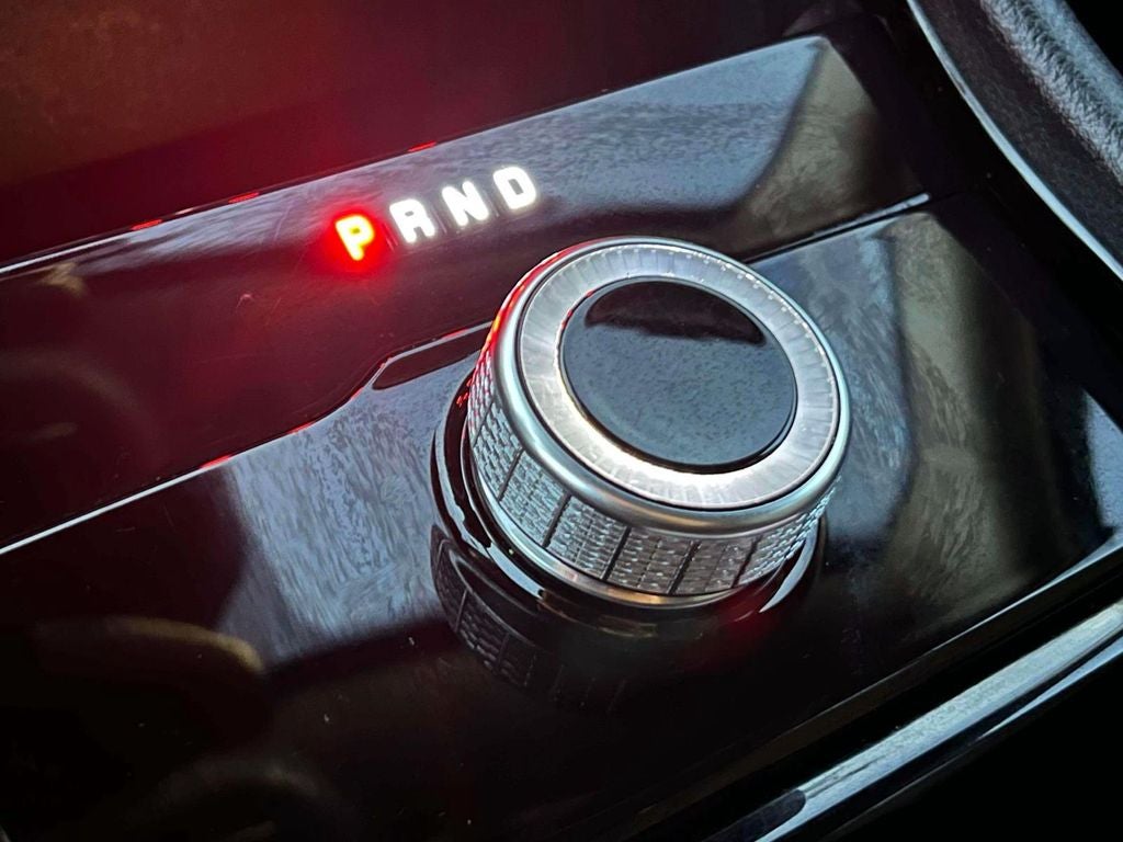 2023 Jeep Grand Cherokee Laredo 4x4