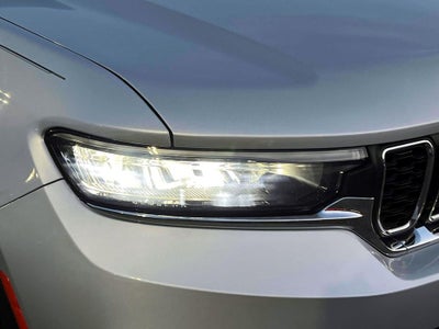 2023 Jeep Grand Cherokee Laredo 4x4