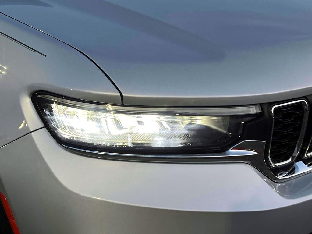 2023 Jeep Grand Cherokee Laredo 4x4