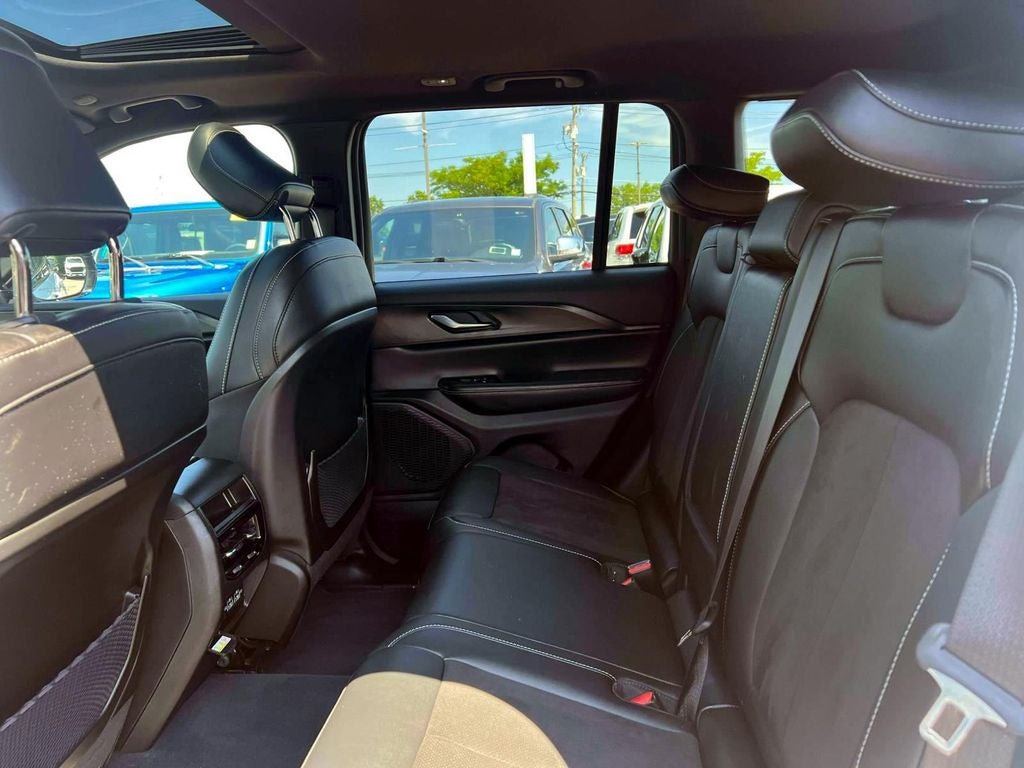 2023 Jeep Grand Cherokee Altitude 4x4