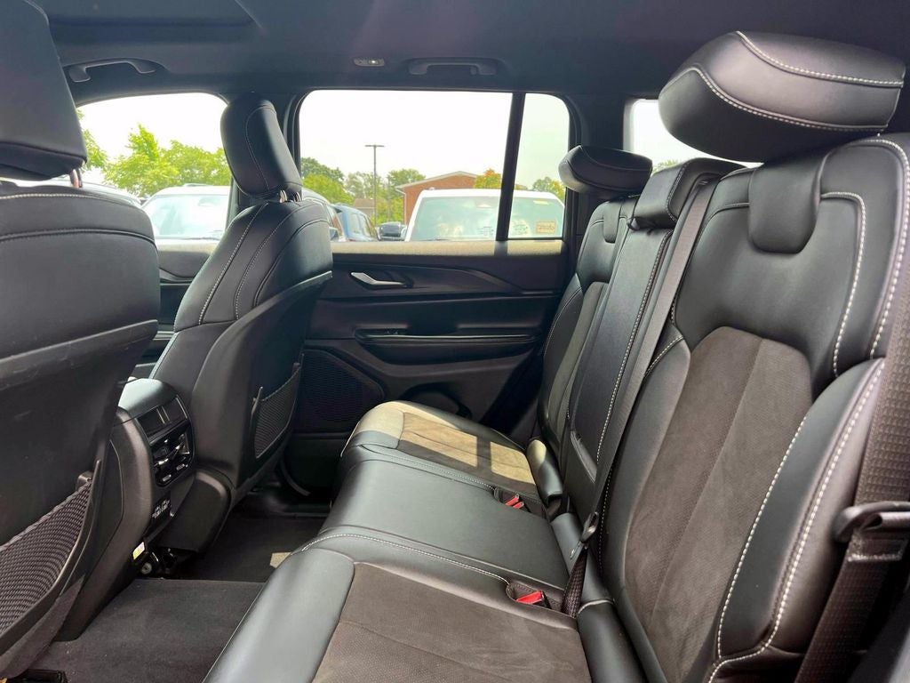 2023 Jeep Grand Cherokee Altitude 4x4