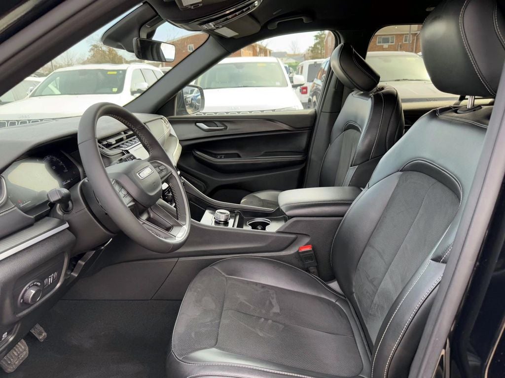 2025 Jeep Grand Cherokee Altitude 4x4