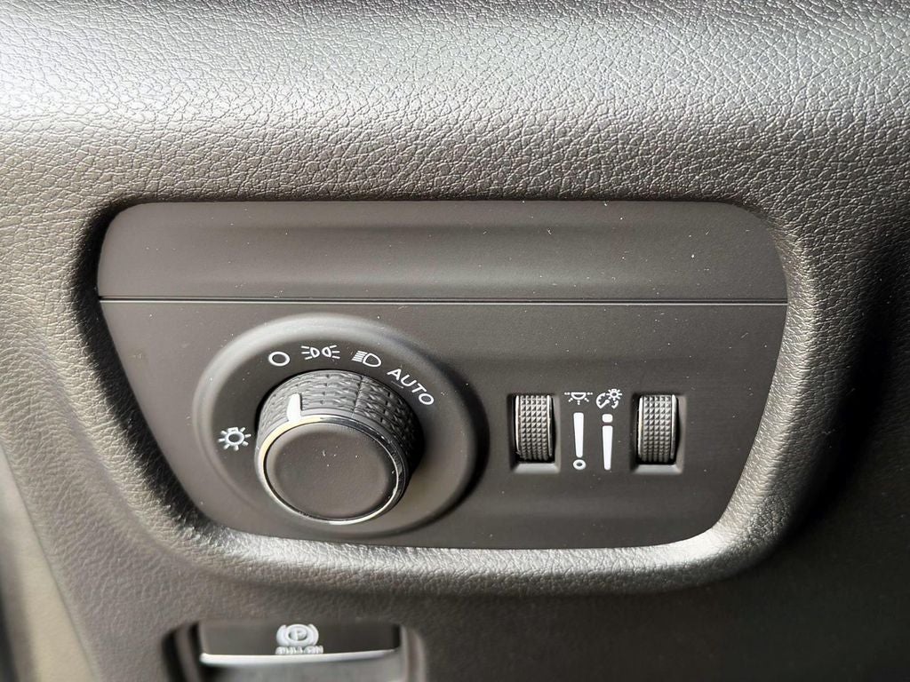 2025 Jeep Grand Cherokee Altitude 4x4