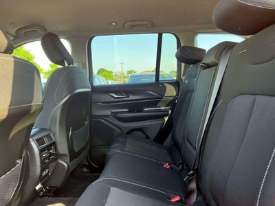 2023 Jeep Grand Cherokee Laredo 4x4