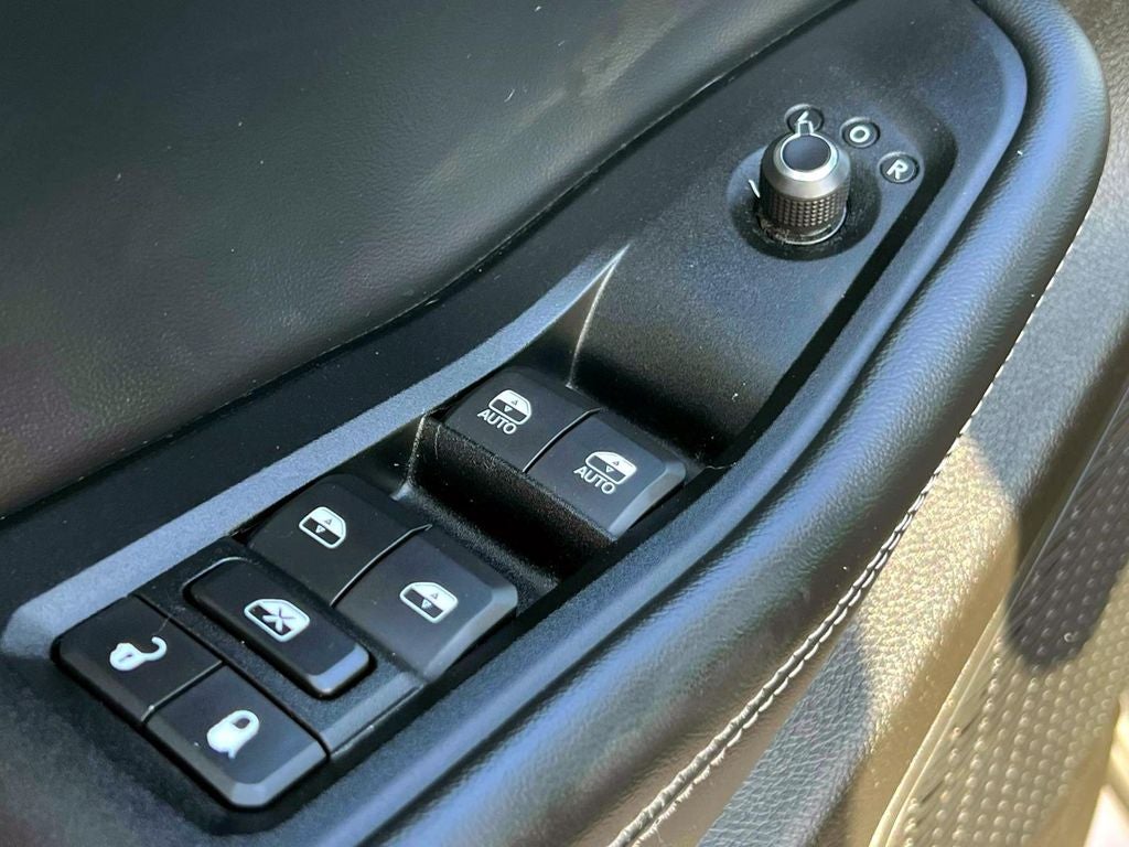 2023 Jeep Grand Cherokee Laredo 4x4