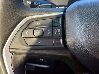 2023 Jeep Grand Cherokee Laredo 4x4