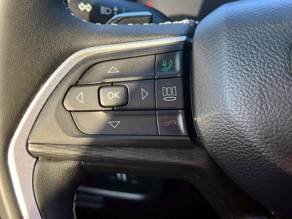 2023 Jeep Grand Cherokee Laredo 4x4