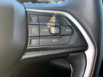 2023 Jeep Grand Cherokee Laredo 4x4