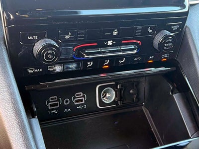 2023 Jeep Grand Cherokee Laredo 4x4
