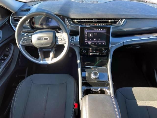 2023 Jeep Grand Cherokee Laredo 4x4