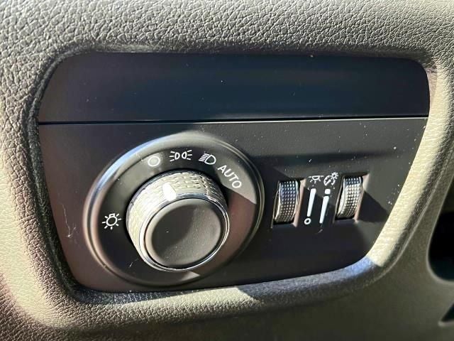 2023 Jeep Grand Cherokee Laredo 4x4