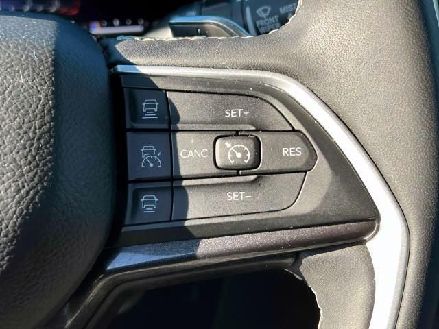 2023 Jeep Grand Cherokee Laredo 4x4