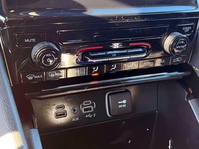 2023 Jeep Grand Cherokee Laredo 4x4