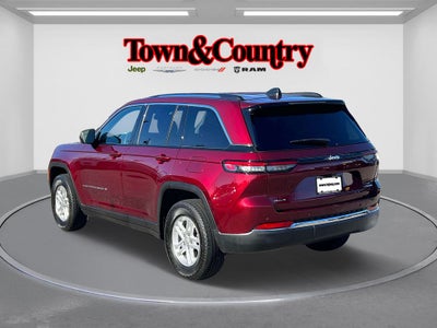 2023 Jeep Grand Cherokee Laredo 4x4