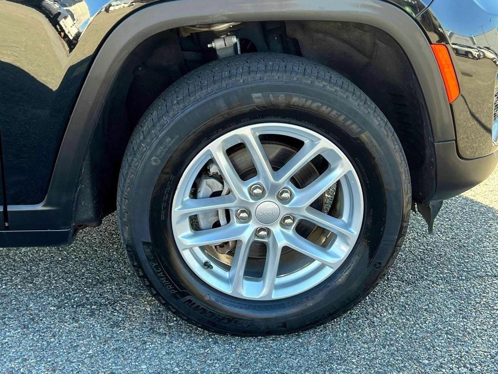 2023 Jeep Grand Cherokee Laredo 4x4