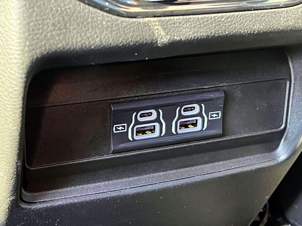 2023 Jeep Grand Cherokee Laredo 4x4